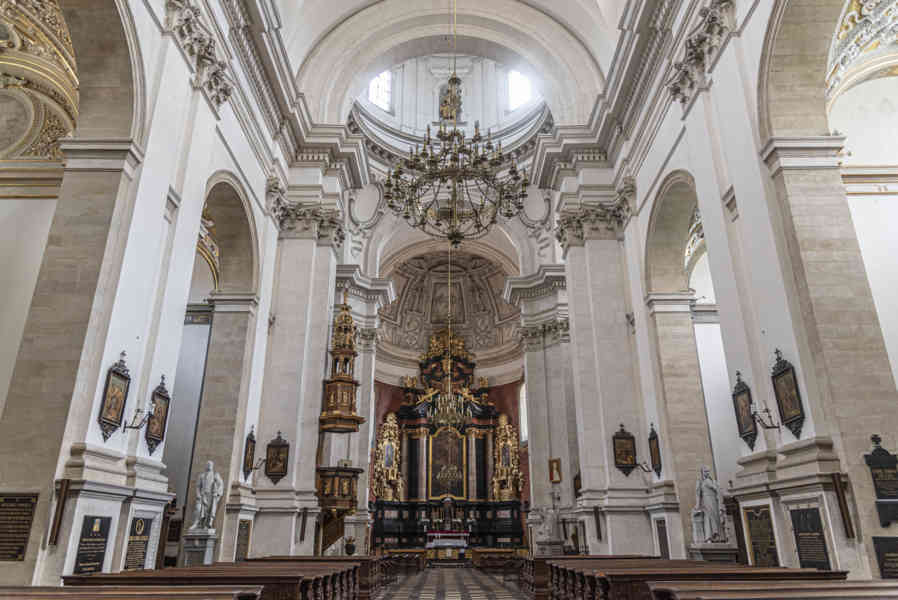 Polonia - Cracovia 123 - iglesia de los Santos Pedro y Pablo.jpg